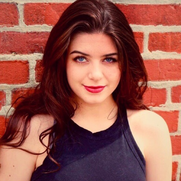 Meet your Posher, Hannah - Picture 1 of 1